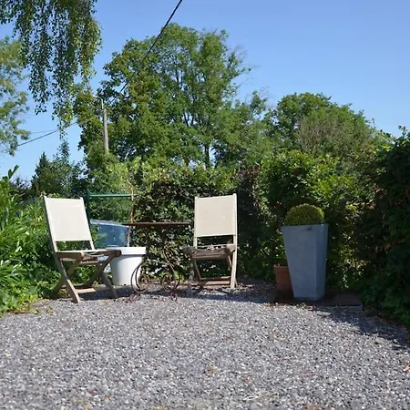 Cosy Pour 1 Personne/couple +parking Lägenhet Huy