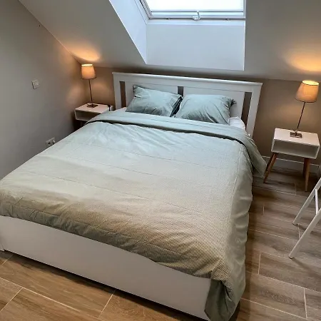 Cosy Pour 1 Personne/couple +parking Lägenhet Huy